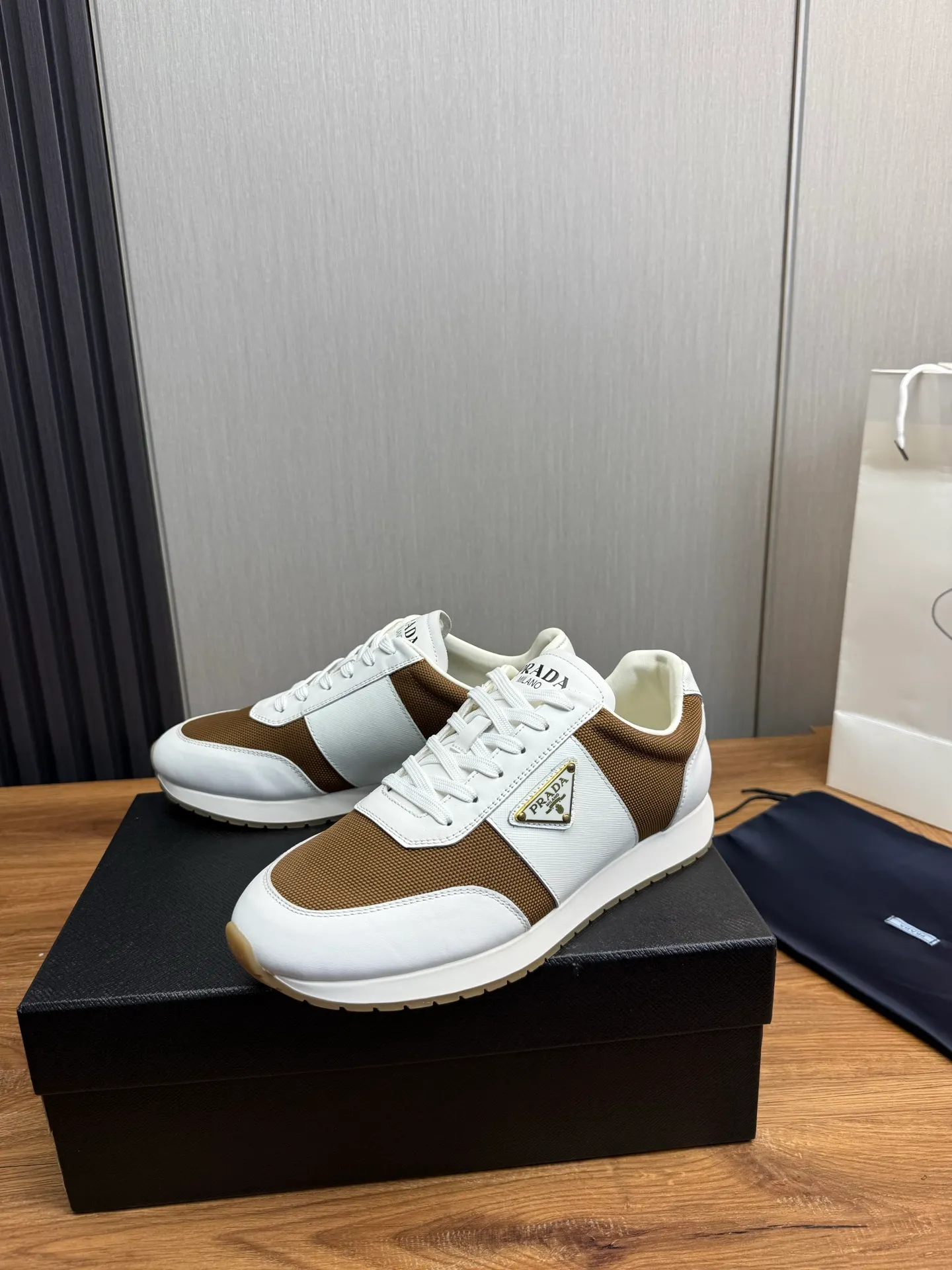 Men's shoes 💰760💰 [PRADA] New models synchronized with the official website, high-quality shipments ✔️Best sellers🔥 Original cowhide with mesh surface + cowhide lining, 1🆚1 replica, original bottom, 38-45 (men's 45 is custom-made and cannot be returned)